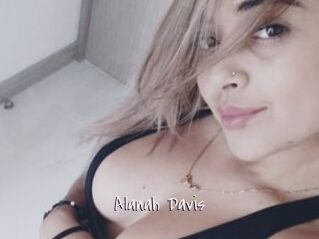 Alanah_Davis