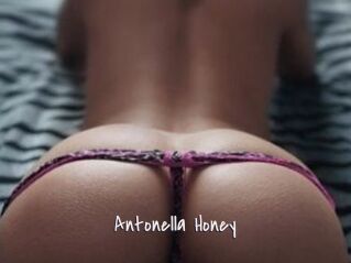Antonella_Honey