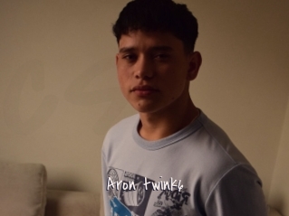 aron_twink6 Commando Sexy