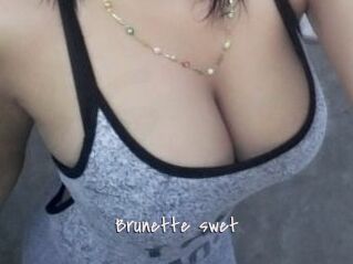 Brunette_swet
