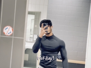 bickdig69 Commando Sexy