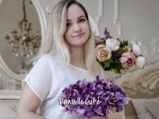 DanielleCute Commando Sexy