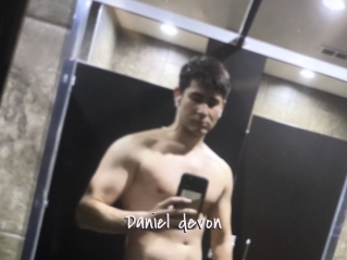Daniel_devon