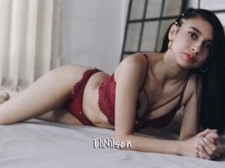 EliNilsen Commando Sexy