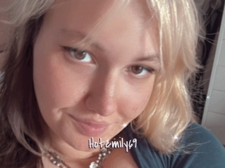 Hotemily69