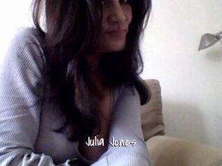 Julia_Jones