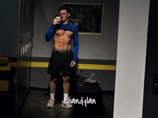 juliandylan Commando Sexy