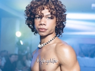 kylegoldiie Commando Sexy