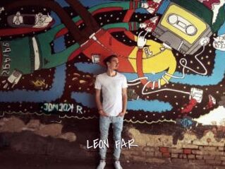 LEON_FAR