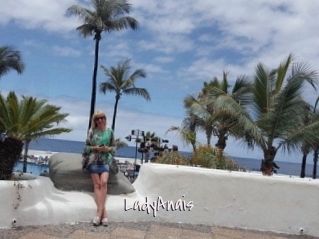 LadyAnais