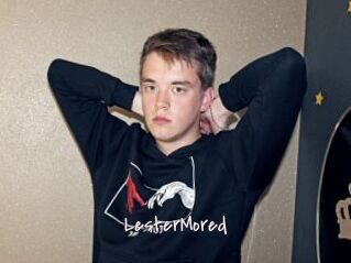 LesterMored