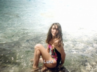 Luna Commando Sexy