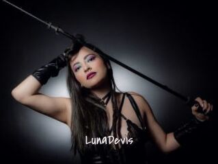 LunaDevis