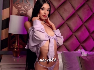 ludovicka Commando Sexy