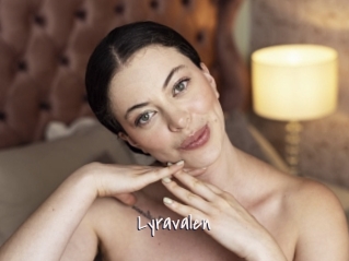 lyravalen Commando Sexy