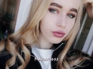 MadinaSexx Commando Sexy