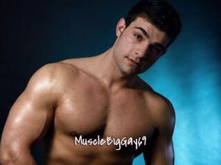 MuscleBigGay69
