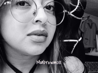 Miabrowm0111