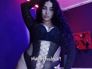 Miahotboobs129