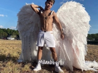 millanboyy Commando Sexy