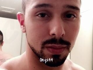 Onyx44