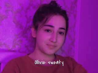 Ollivie_sweaty