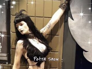 Petra_Snow Commando Sexy