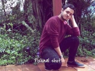 Pixlunal_shot
