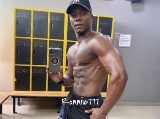ronniie777 Commando Sexy