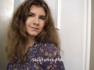 SoCuteNshyMia