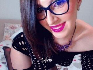 Sylvie Commando Sexy