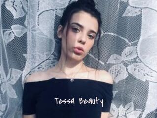 Tessa_Beauty Commando Sexy