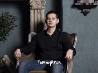 TommyAron Commando Sexy