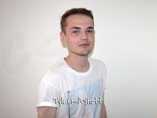 TylerRAYhott