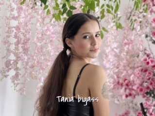 Tania_bigass