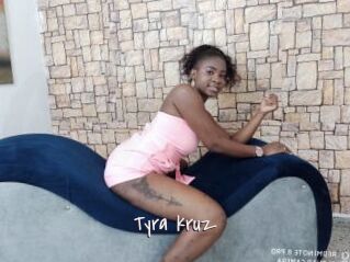 tyra_kruz Commando Sexy