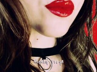 Worship_Freya Commando Sexy
